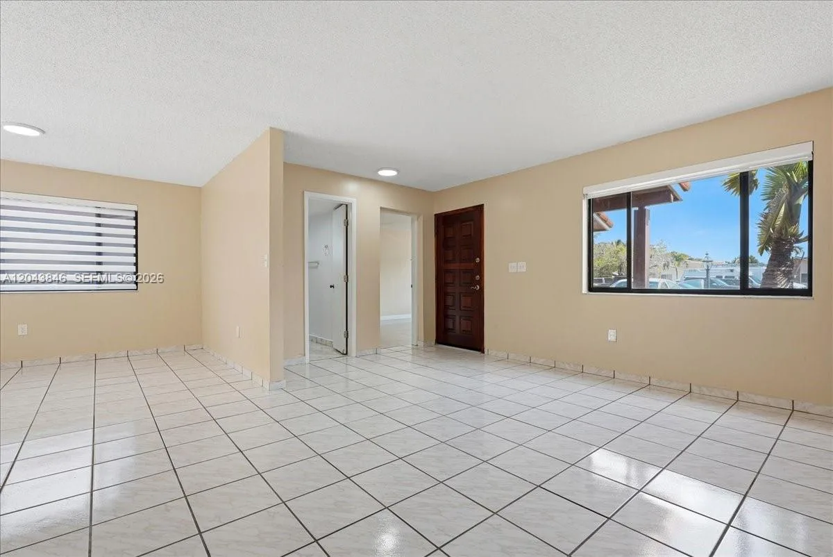 10528 SW 69th Ter, Miami, FL 33173 photo 10