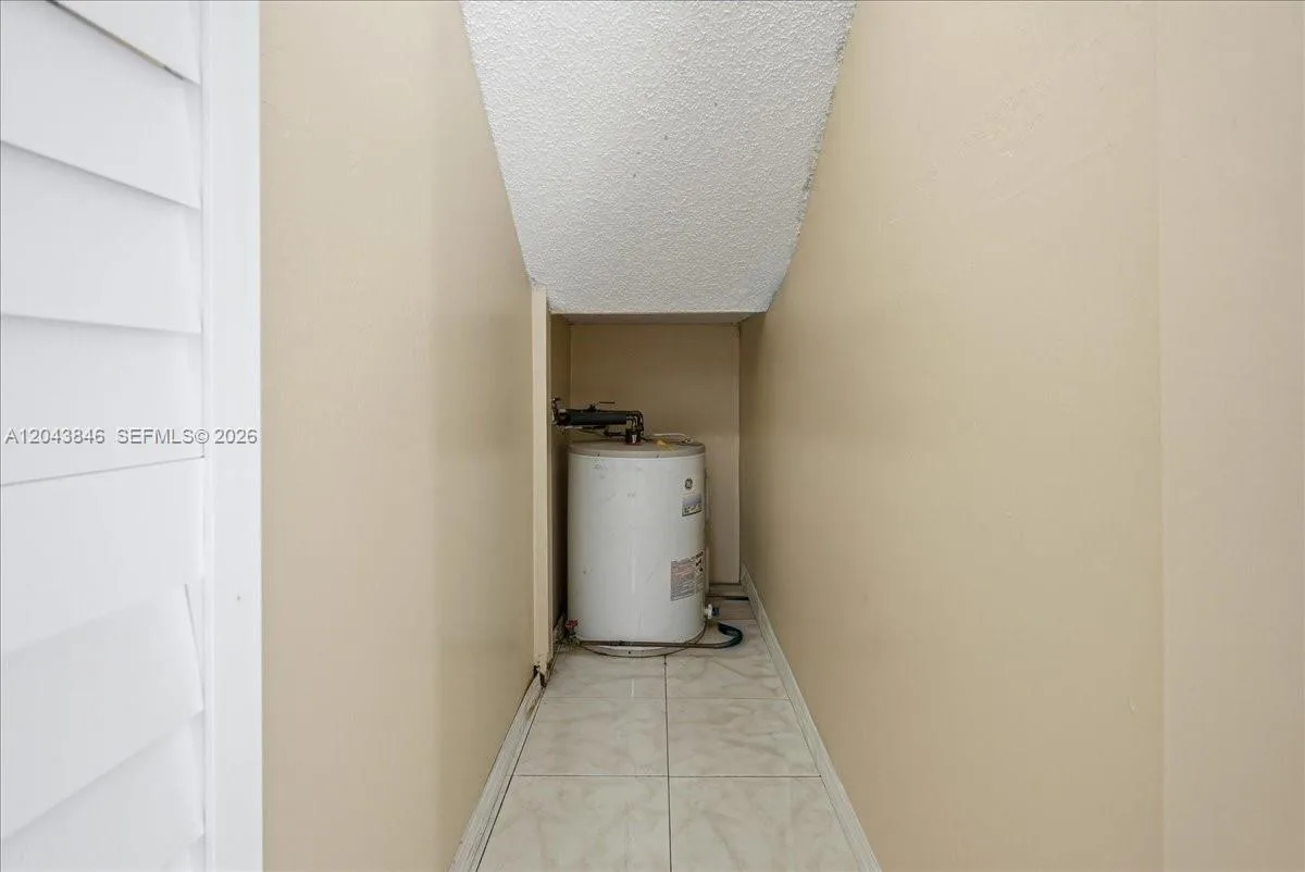 10528 SW 69th Ter, Miami, FL 33173 photo 11