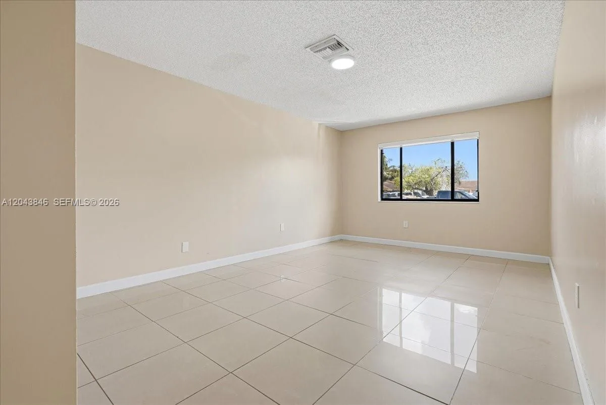 10528 SW 69th Ter, Miami, FL 33173 photo 7