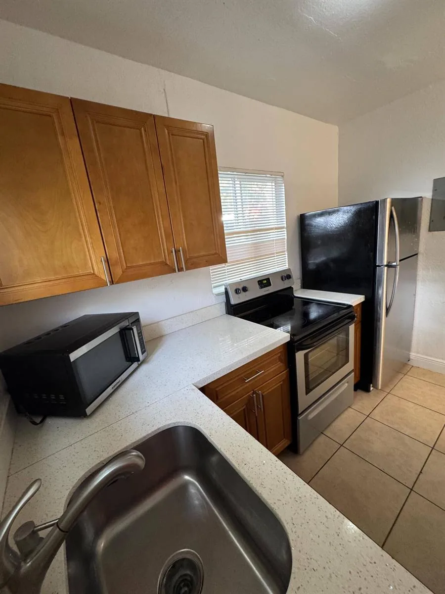 1960 SW 41ST Avenue # 6A, Fort Lauderdale, FL 33317 photo 4