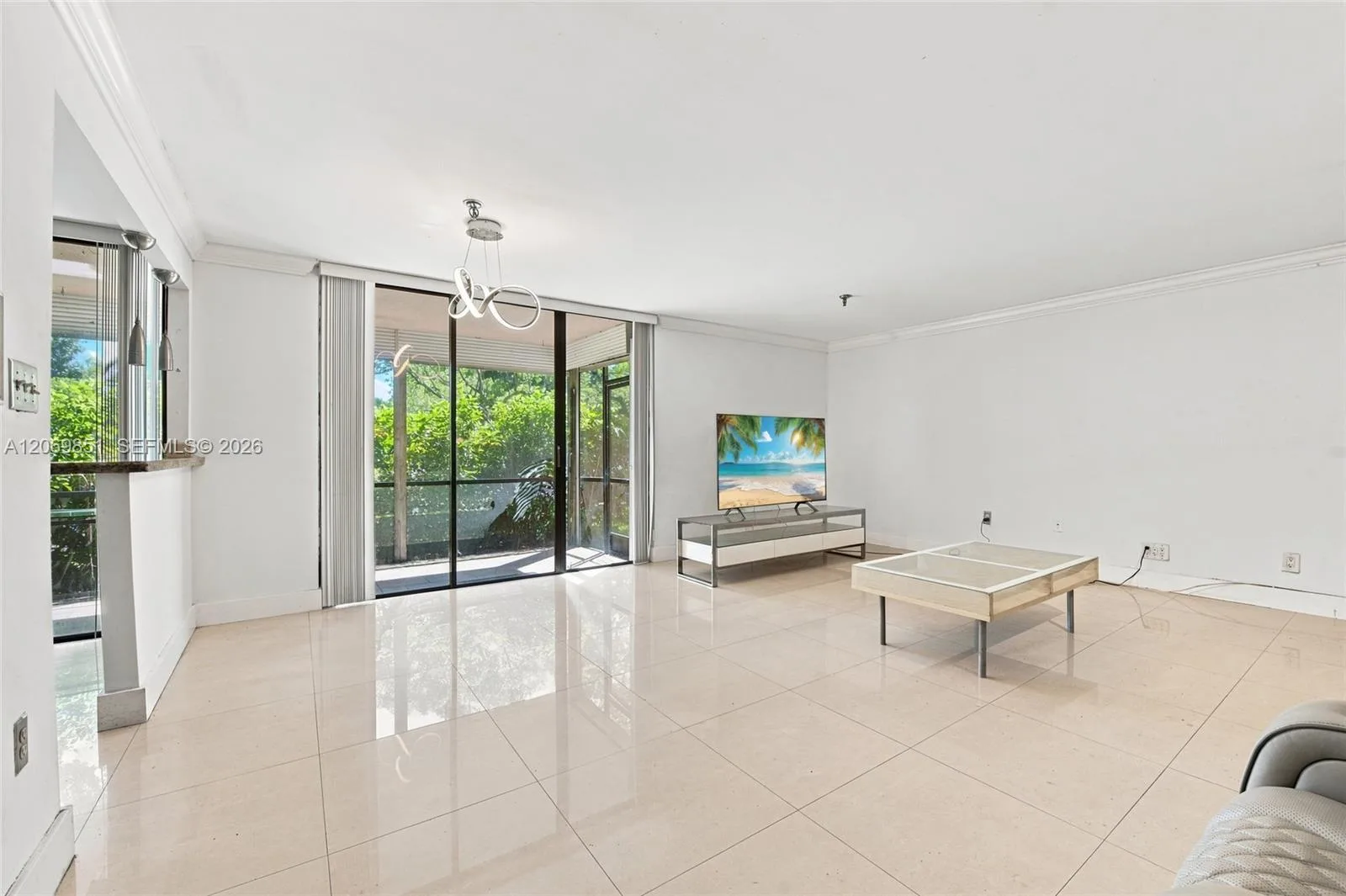 661 NE 195th St # 104, Miami, FL 33179 photo 8