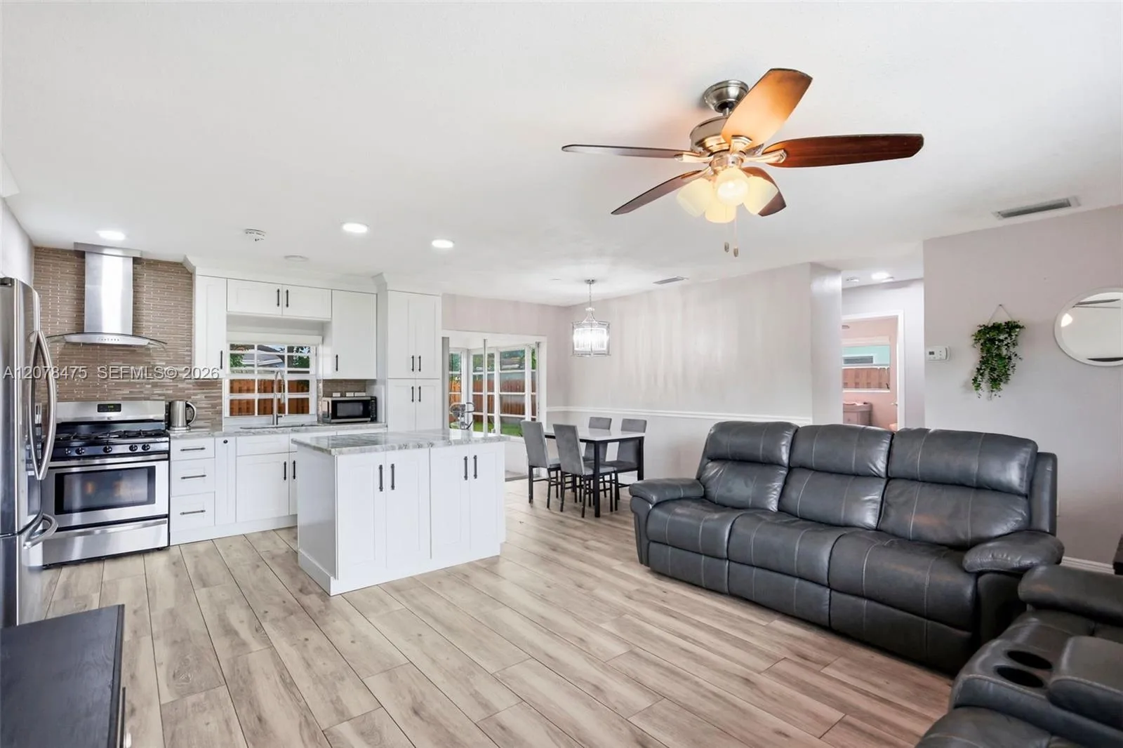 8397 NW 25th Ct, Sunrise, FL 33322