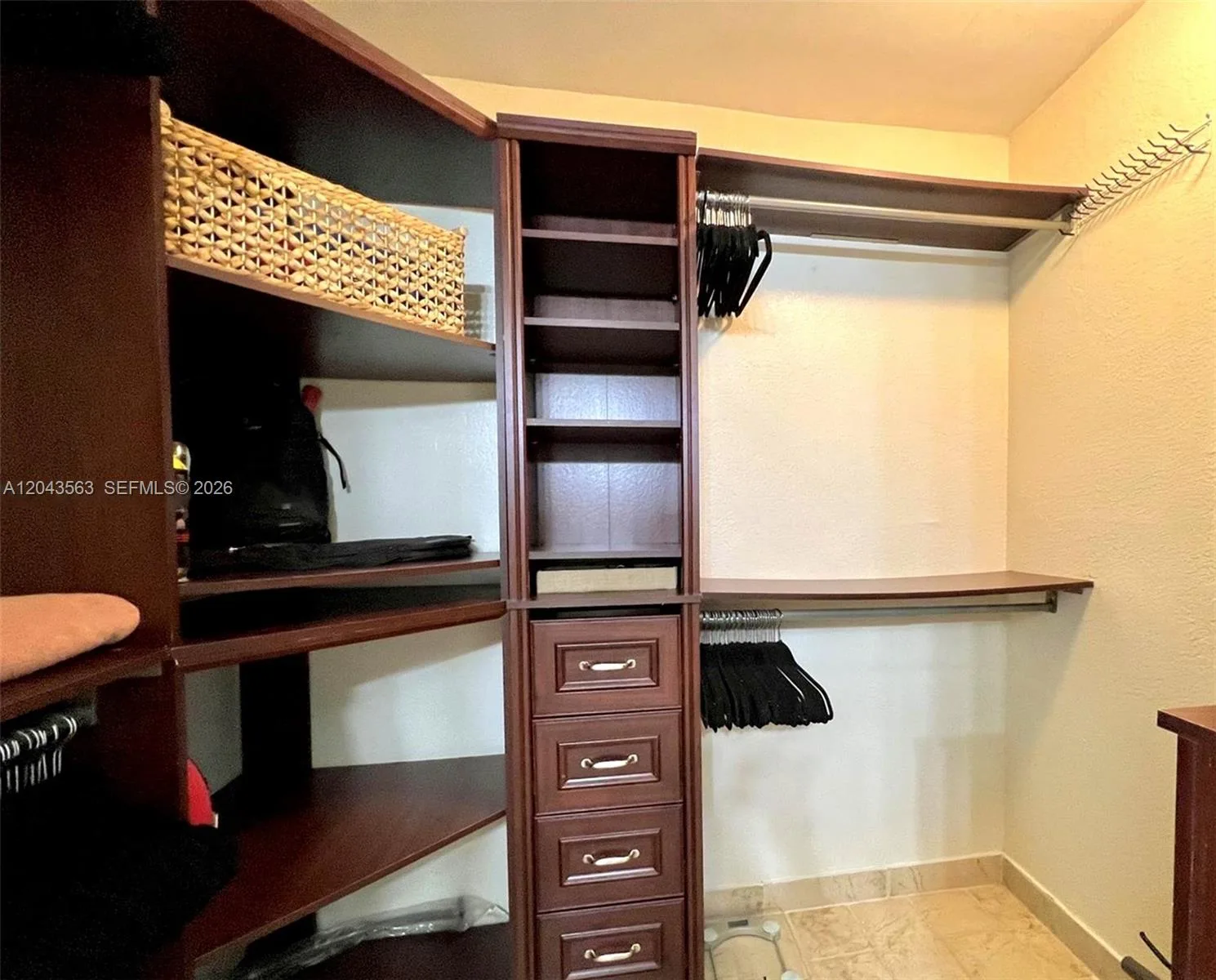 600 NE 36th St # 1717, Miami, FL 33137 photo 10