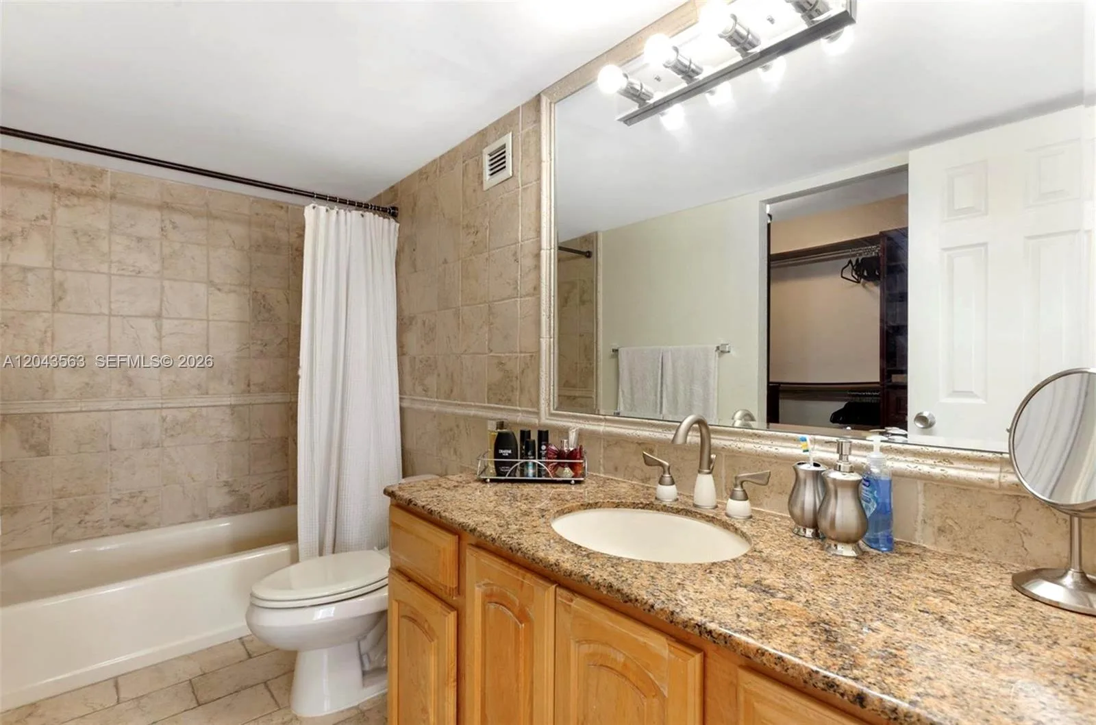 600 NE 36th St # 1717, Miami, FL 33137 photo 11