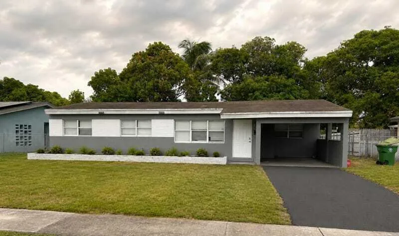 1067 Iroquois Avenue, Fort Lauderdale, FL 33312