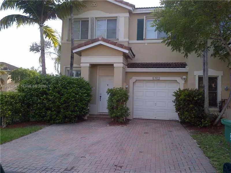 5702 NW 112 CT # 5702, Doral, FL 33178