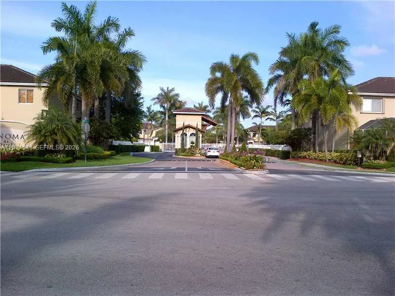 5702 NW 112 CT # 5702, Doral, FL 33178 photo 2