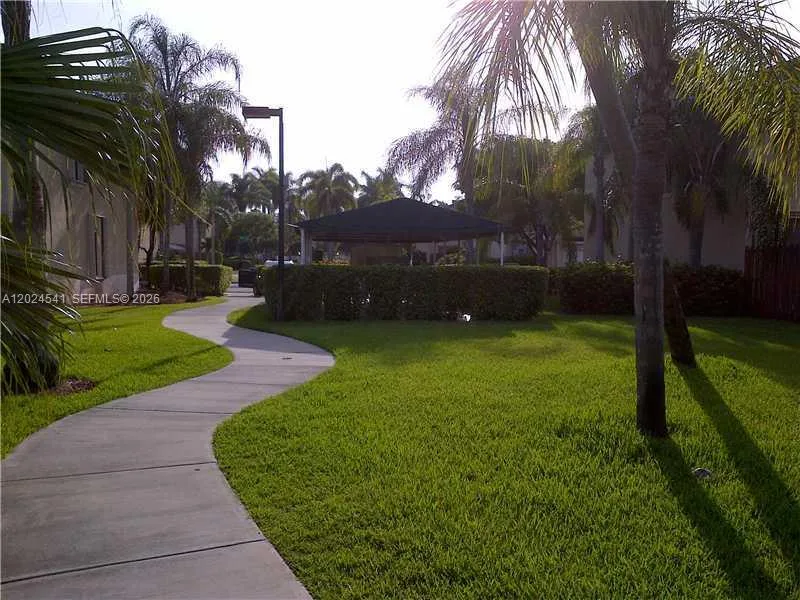 5702 NW 112 CT # 5702, Doral, FL 33178 photo 3