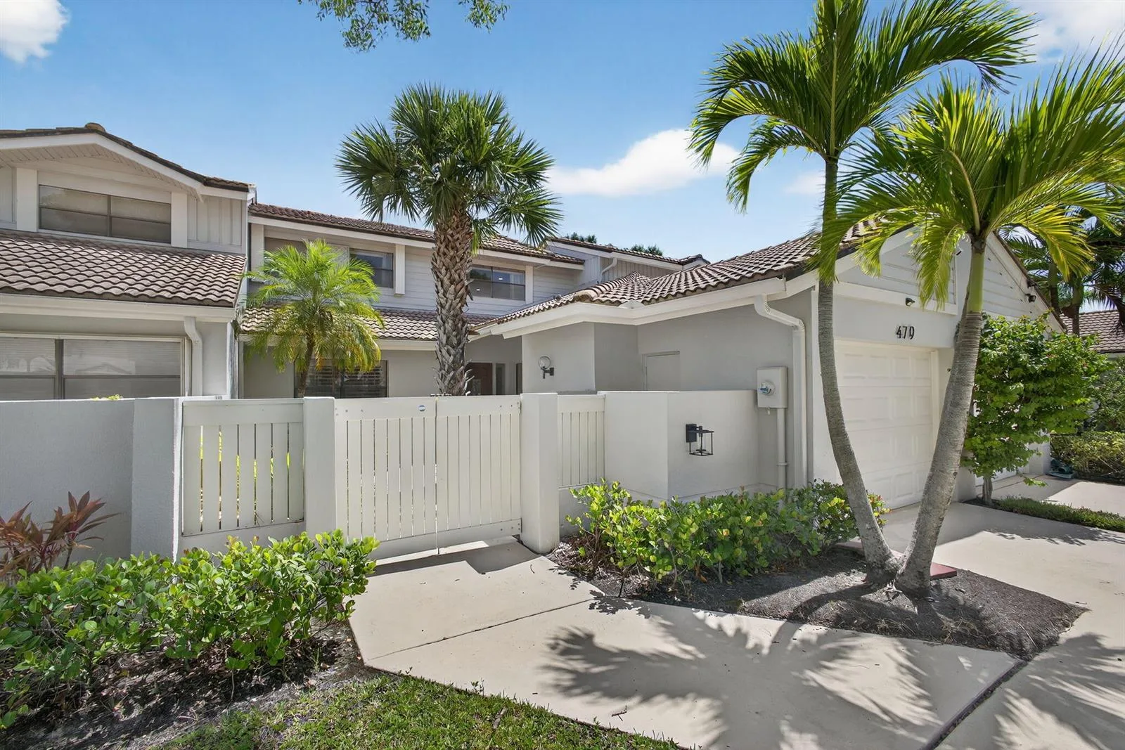 479 Prestwick Circle, Palm Beach Gardens, FL 33418 photo 4