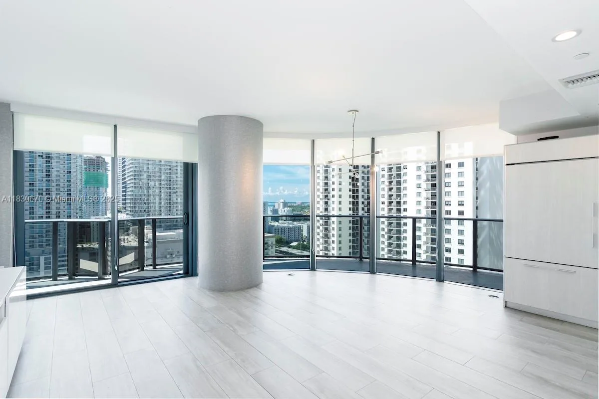 45 SW 9th St # 1906, Miami, FL 33130 photo 11