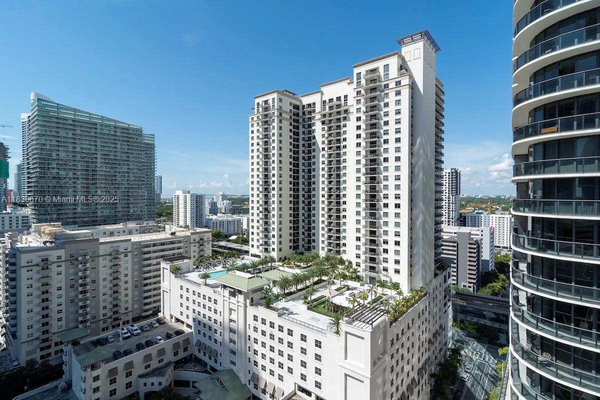 45 SW 9th St # 1906, Miami, FL 33130 photo 6