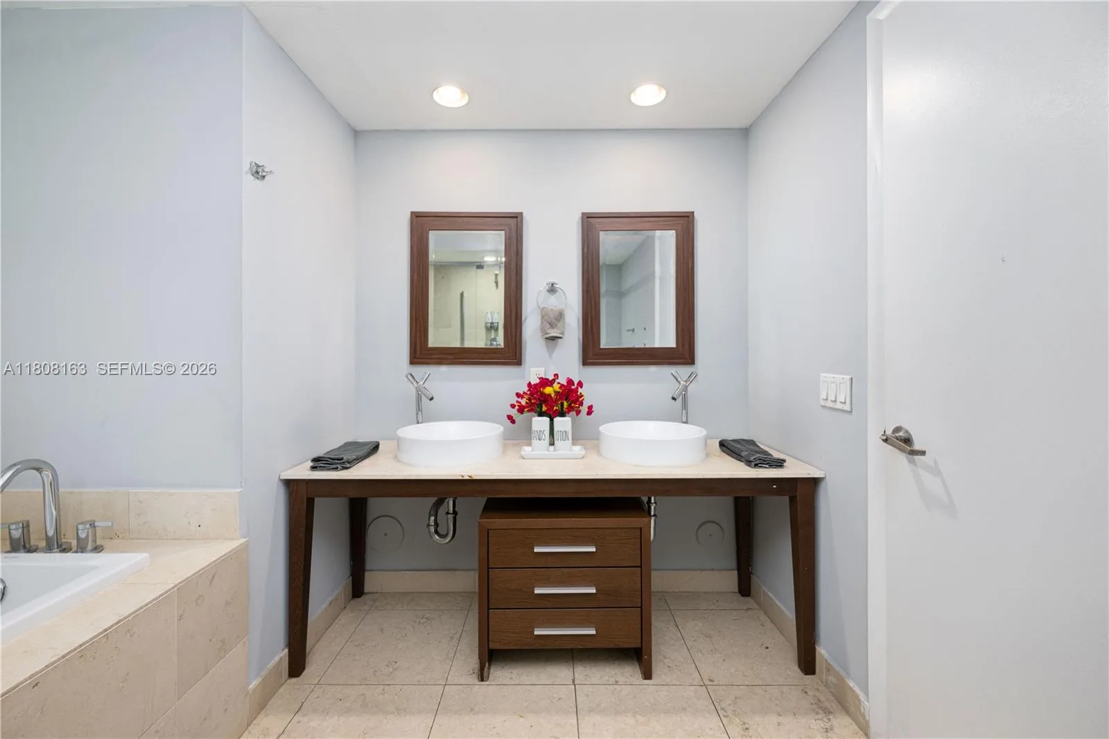 485 Brickell Ave # 1604, Miami, FL 33131 photo 10