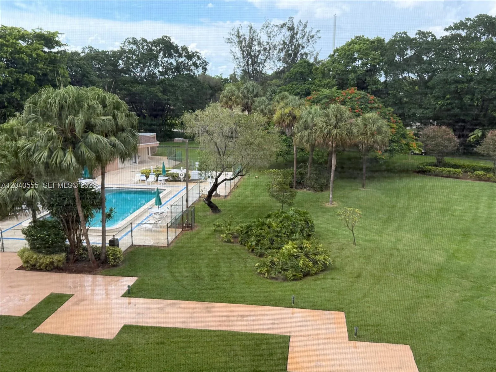 900 Saint Charles Pl # 407, Pembroke Pines, FL 33026