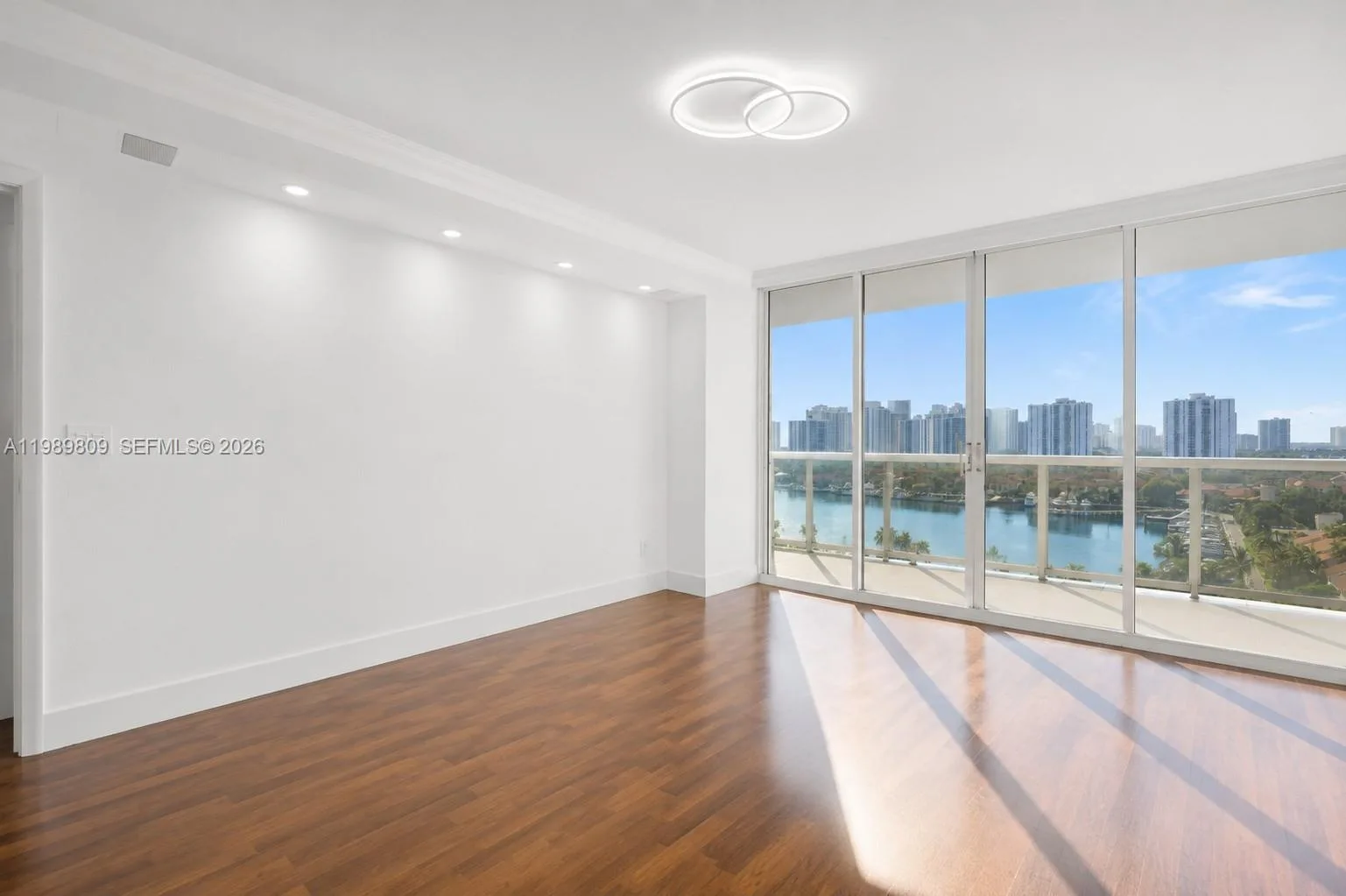 3598 Yacht Club Dr # 1204, Aventura, FL 33180 photo 2