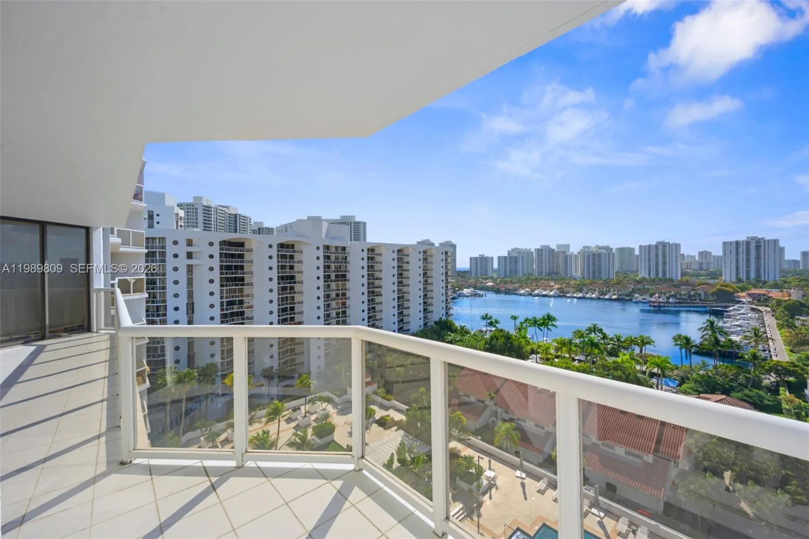 3598 Yacht Club Dr # 1204, Aventura, FL 33180 photo 4