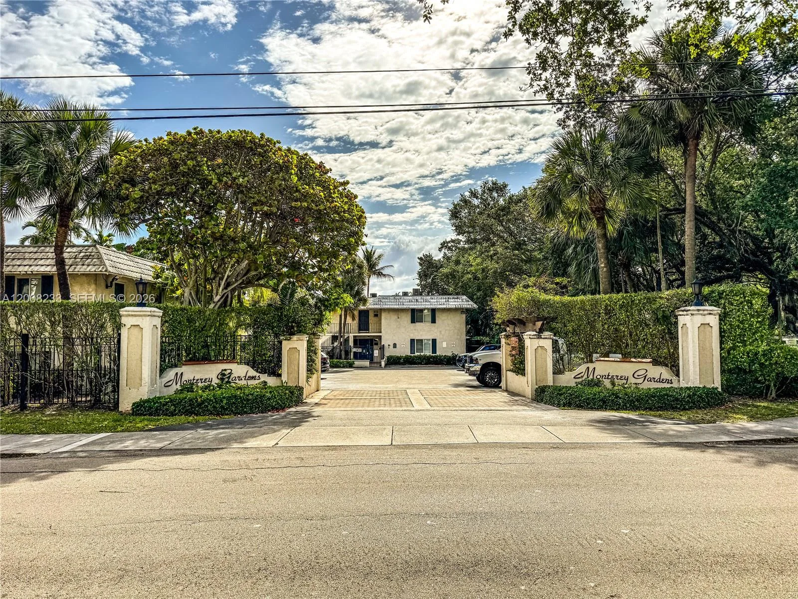 8605 SW 68th Ct # 7, Pinecrest, FL 33156