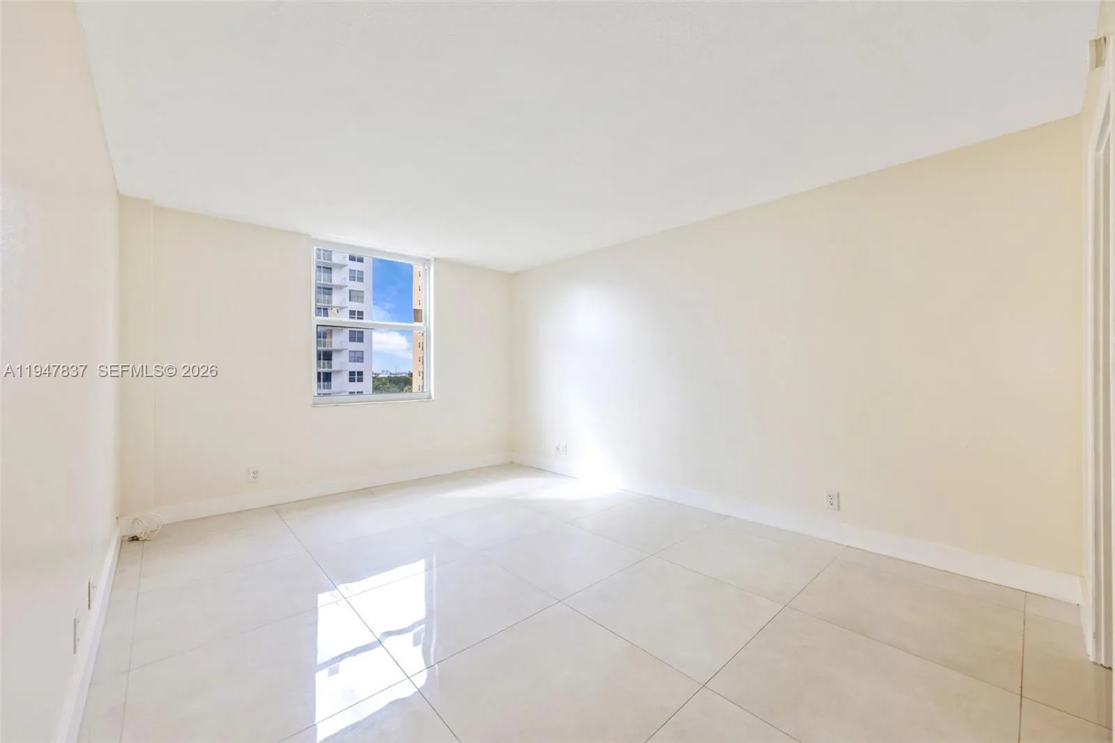 430 Golden Isles Dr # 707, Hallandale Beach, FL 33009 photo 10
