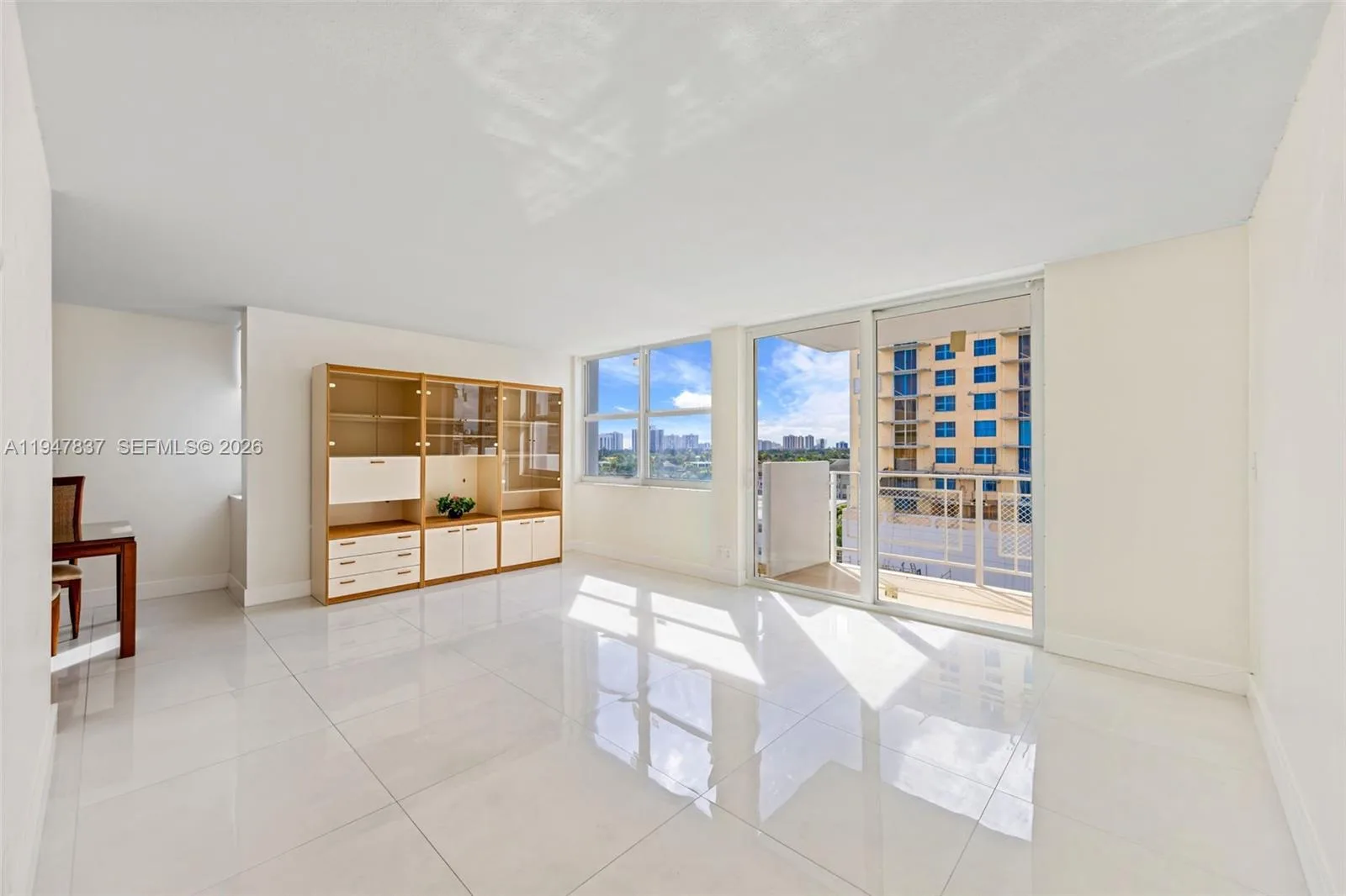 430 Golden Isles Dr # 707, Hallandale Beach, FL 33009 photo 3