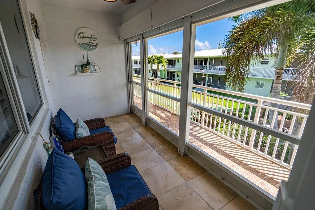 2100 NE 38th Street # 229, Lighthouse Point, FL 33064
