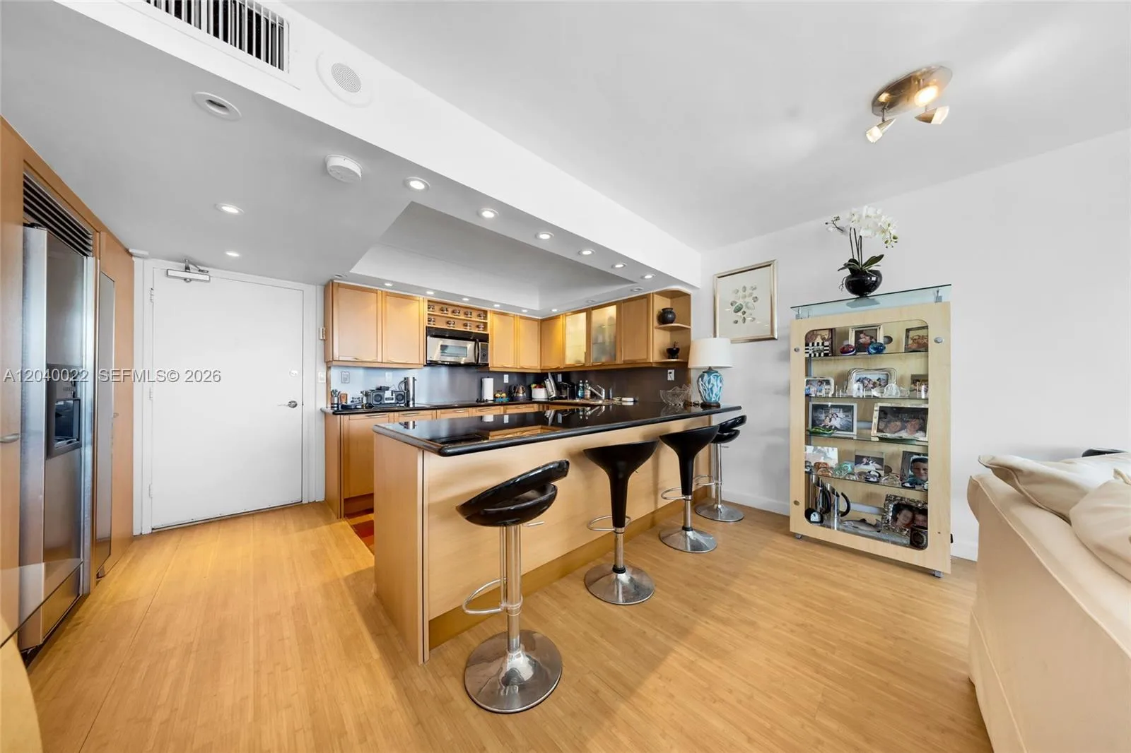 465 Ocean Dr # 1009, Miami Beach, FL 33139 photo 5