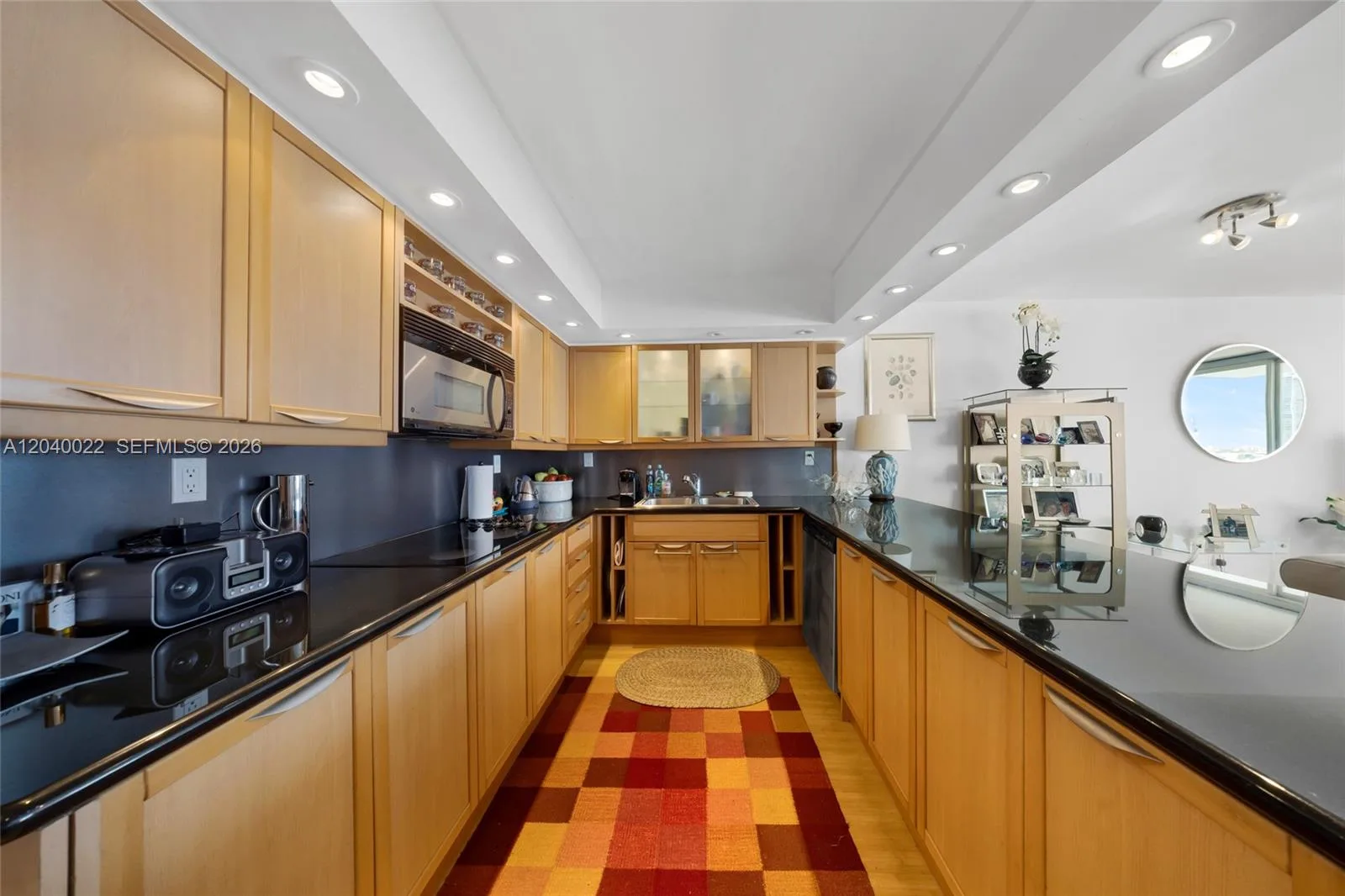 465 Ocean Dr # 1009, Miami Beach, FL 33139 photo 9