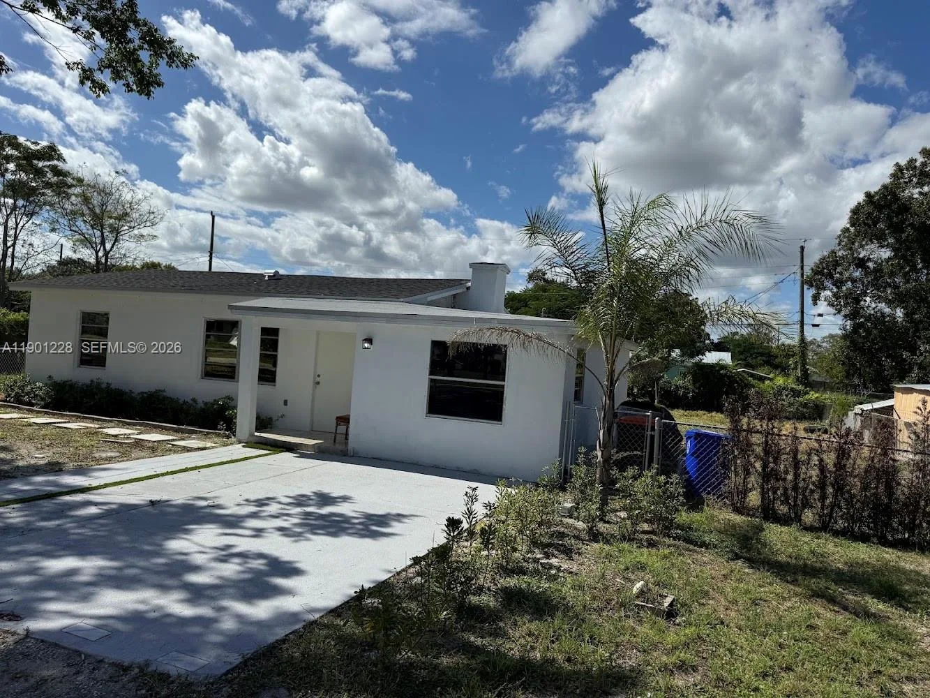 2409 SE 2nd Ave SE, Vero Beach, FL 32962 photo 2