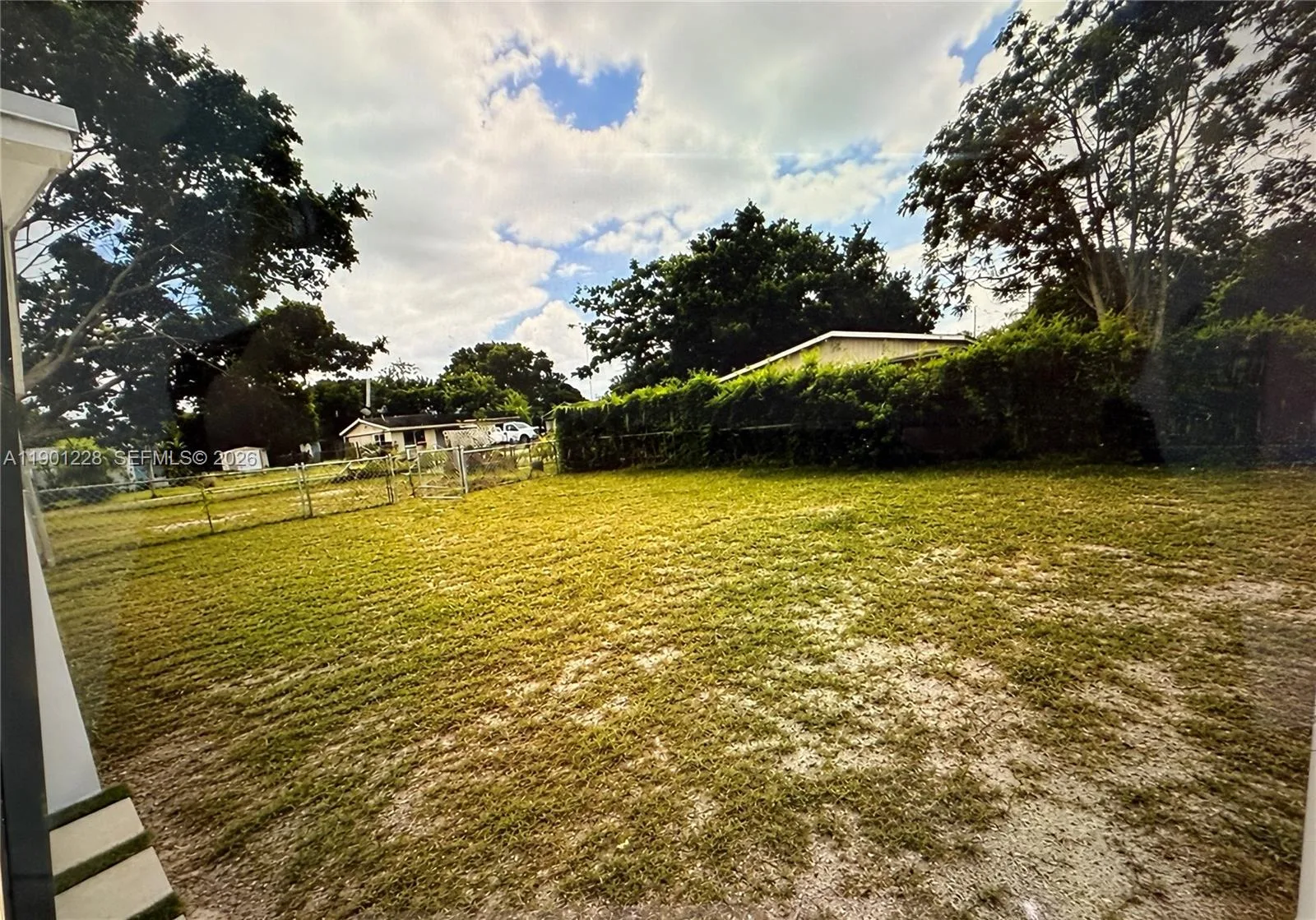 2409 SE 2nd Ave SE, Vero Beach, FL 32962 photo 4