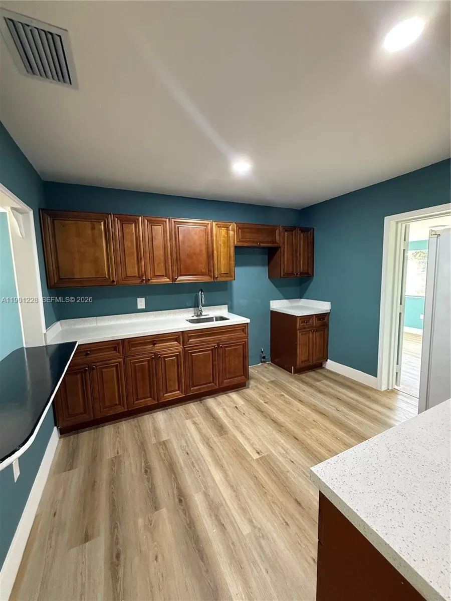 2409 SE 2nd Ave SE, Vero Beach, FL 32962 photo 7