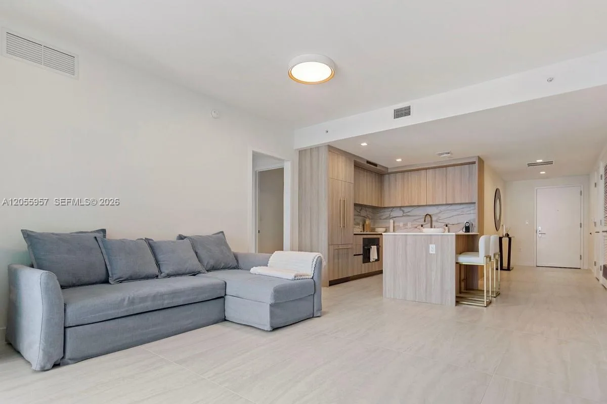 77 SE 5th Street # 3902, Miami, FL 33131 photo 3