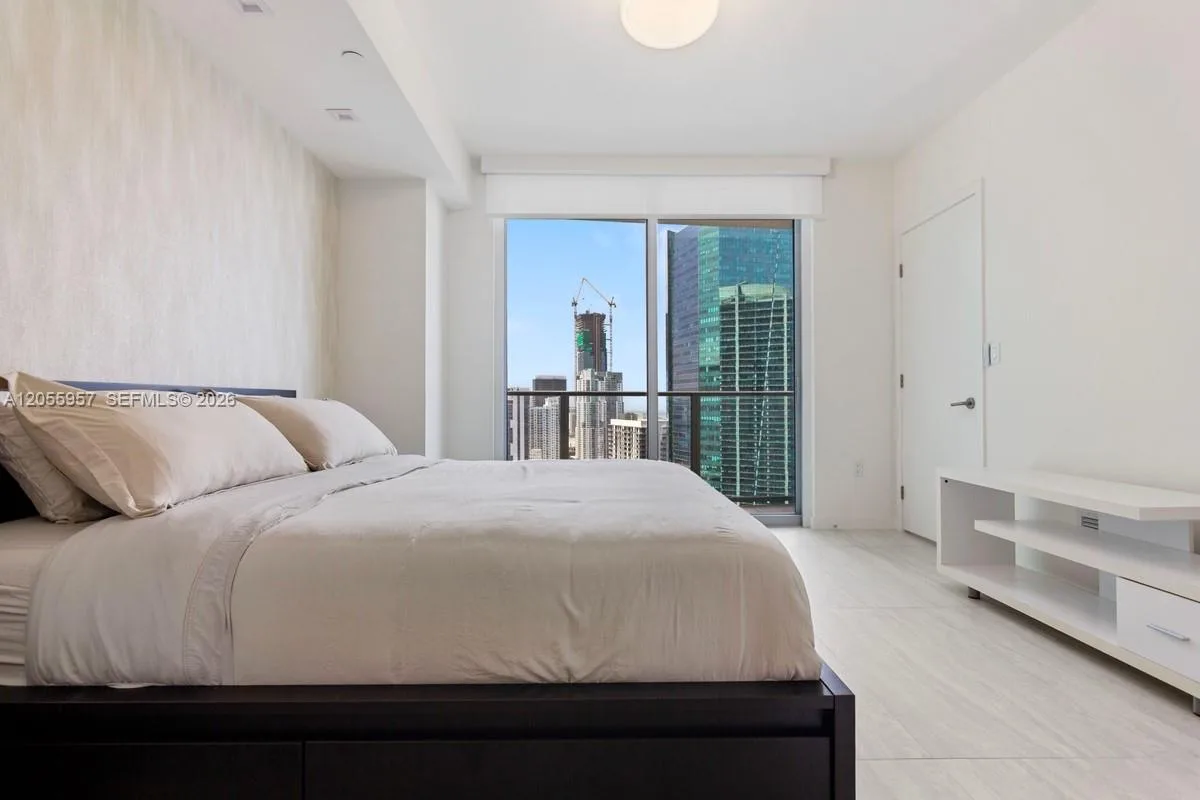77 SE 5th Street # 3902, Miami, FL 33131 photo 6