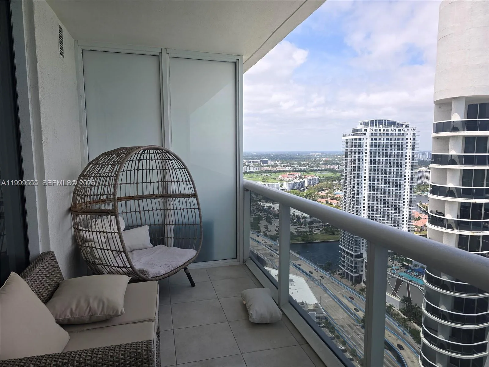 1830 S Ocean Dr # 4309, Hallandale Beach, FL 33009 photo 3