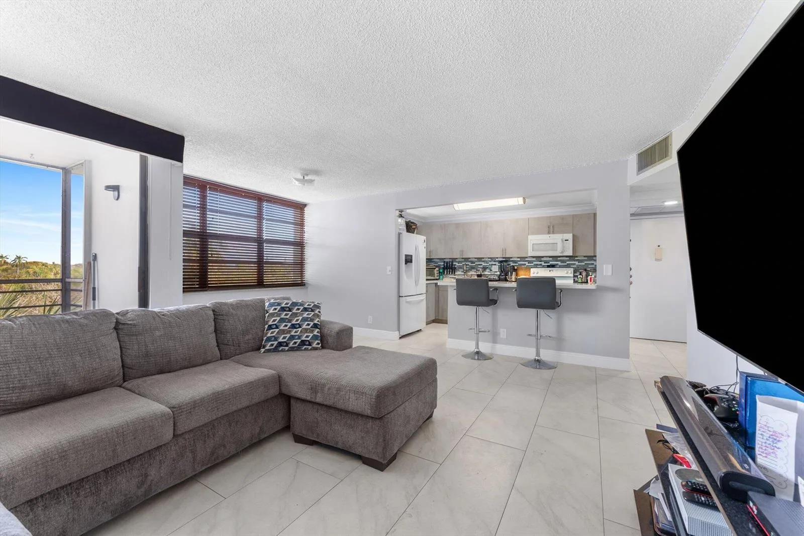 2751 Taft Street # 403, Hollywood, FL 33020 photo 6