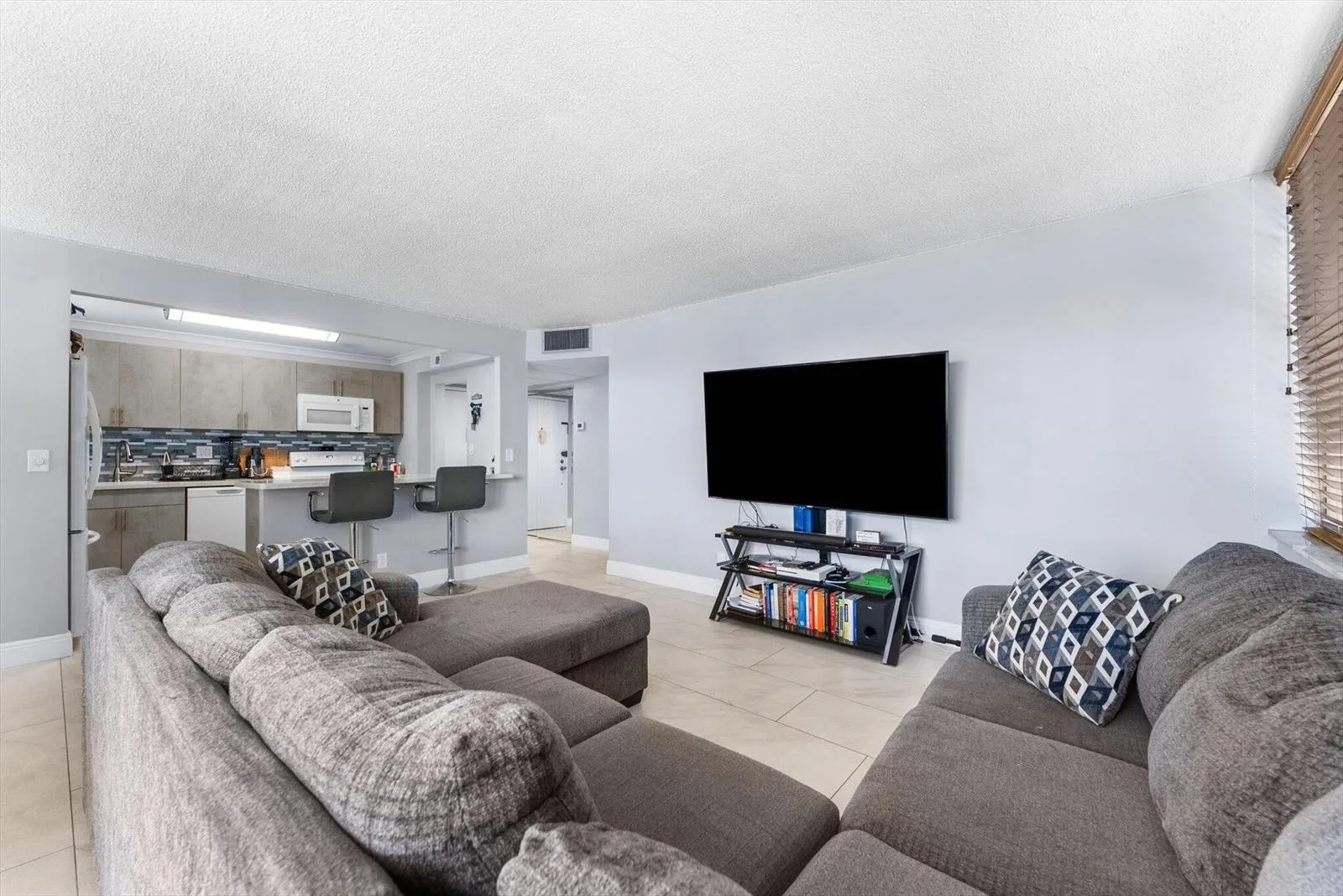 2751 Taft Street # 403, Hollywood, FL 33020 photo 9