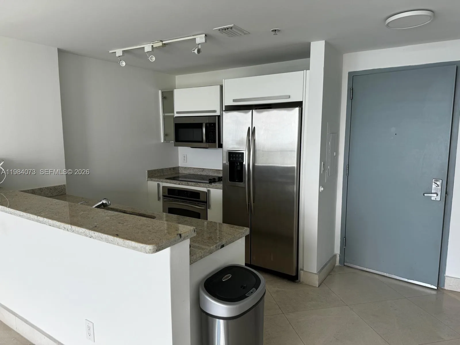 601 NE 36th St # 1808, Miami, FL 33137 photo 3