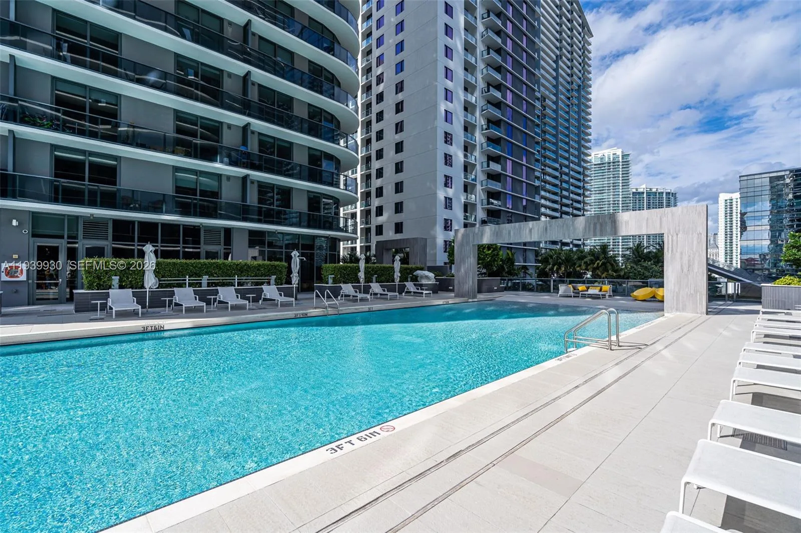 55 SW 9th St # 1109, Miami, FL 33130