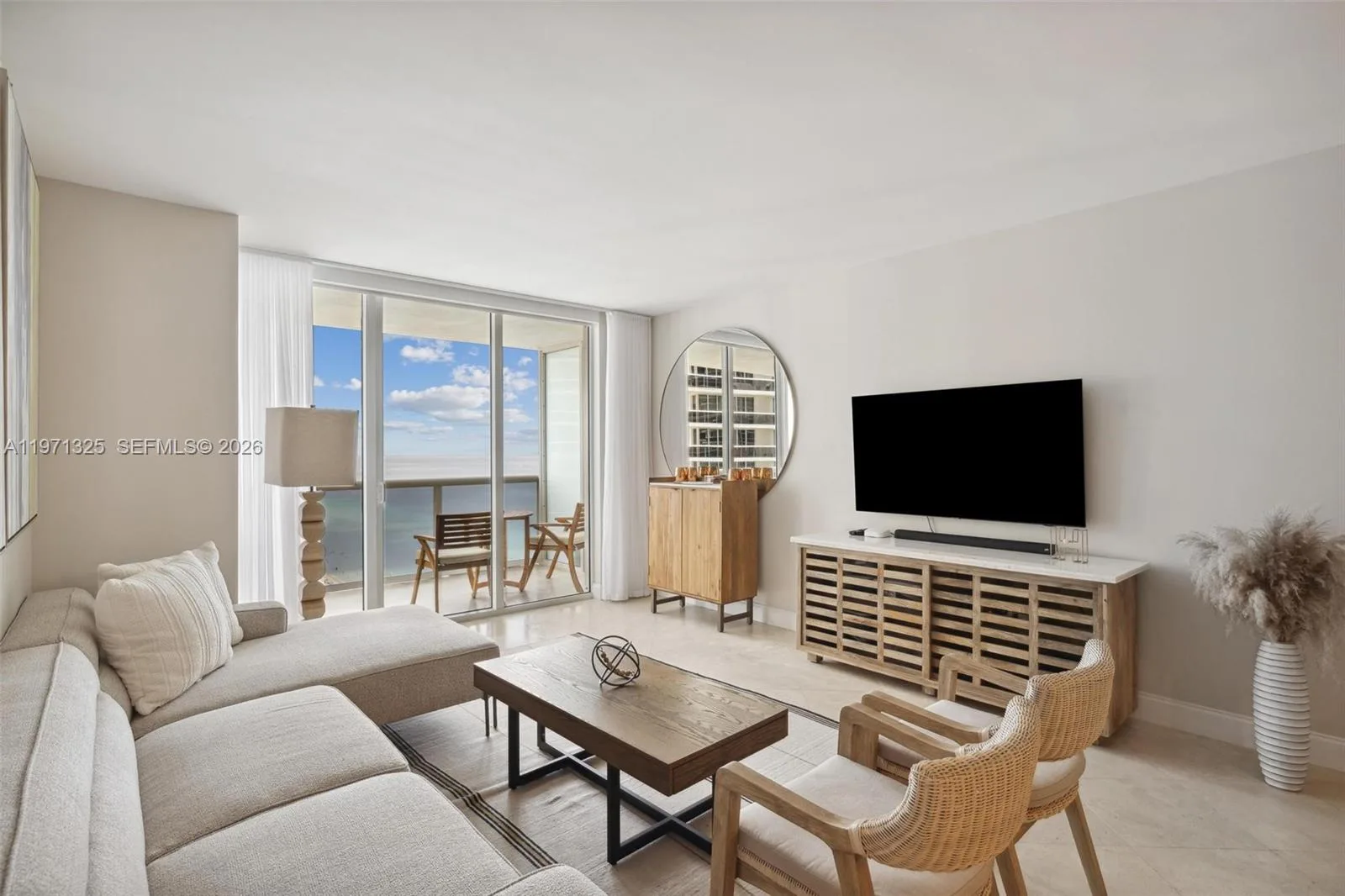 1830 S OCEAN DR # 2811, Hallandale Beach, FL 33009 photo 4