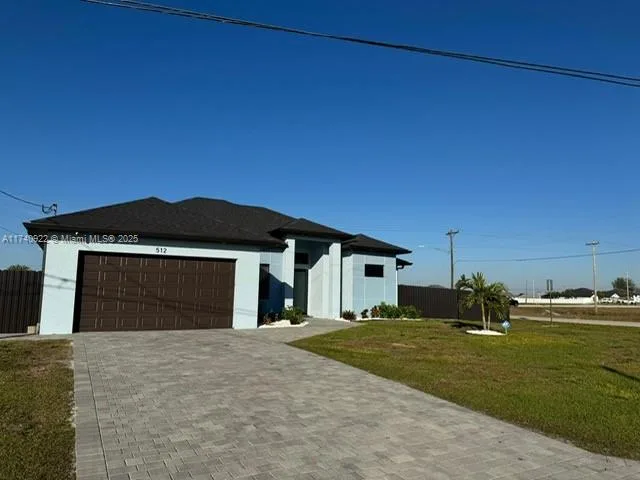 512 NE Juanita PL, Cape Coral, FL 33909