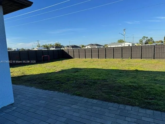 512 NE Juanita PL, Cape Coral, FL 33909 photo 4