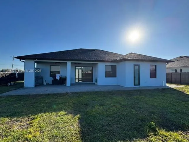 512 NE Juanita PL, Cape Coral, FL 33909 photo 5
