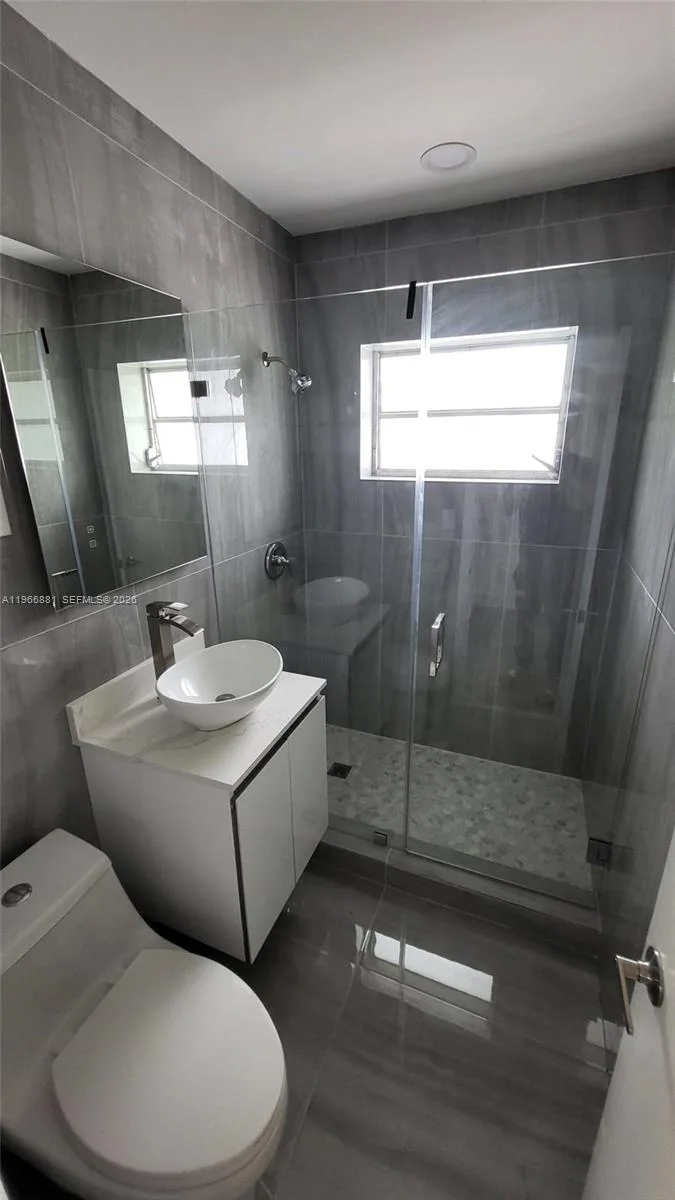 821 NE 6th St # 1, Hallandale Beach, FL 33009 photo 12