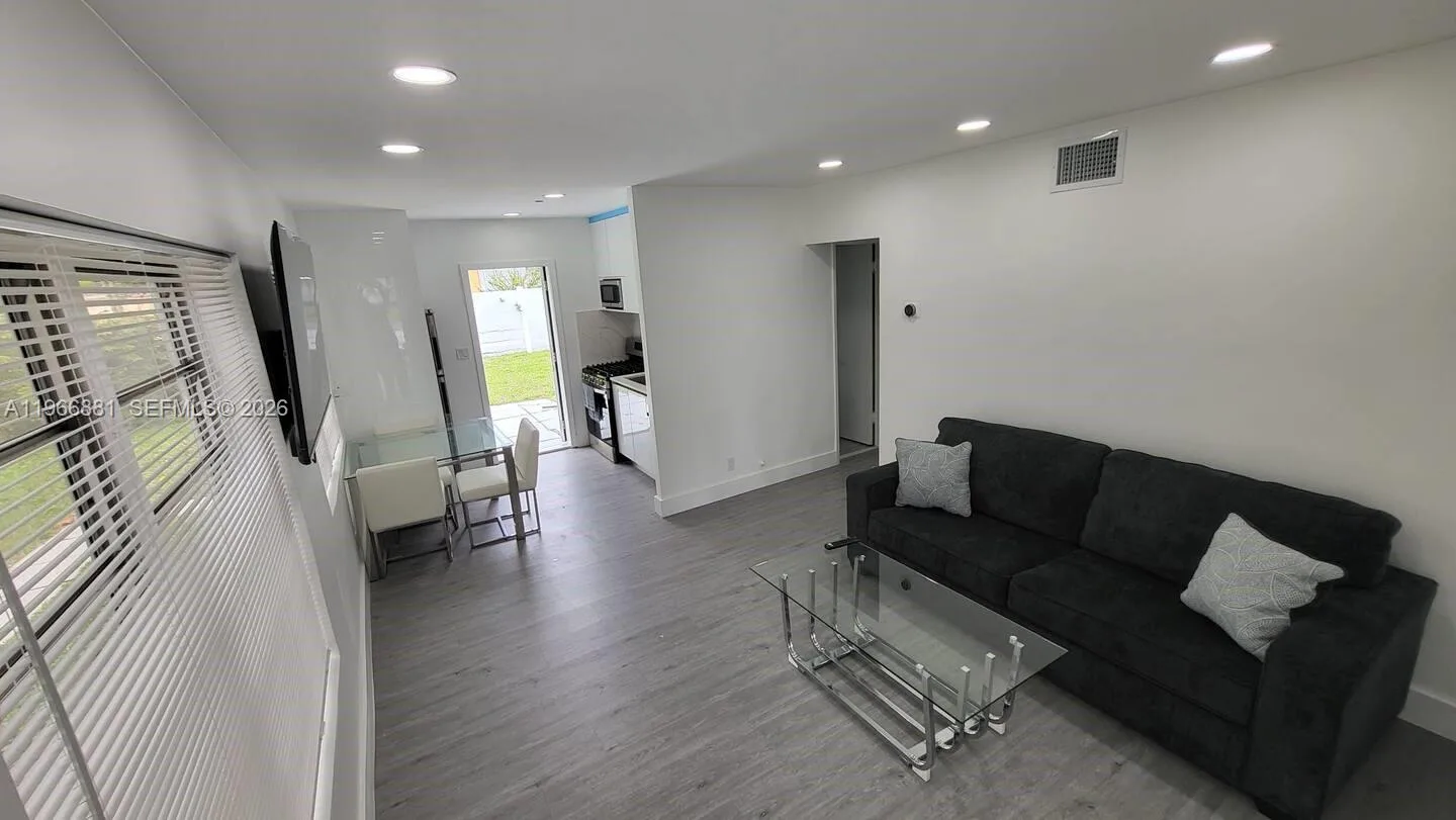 821 NE 6th St # 1, Hallandale Beach, FL 33009 photo 4