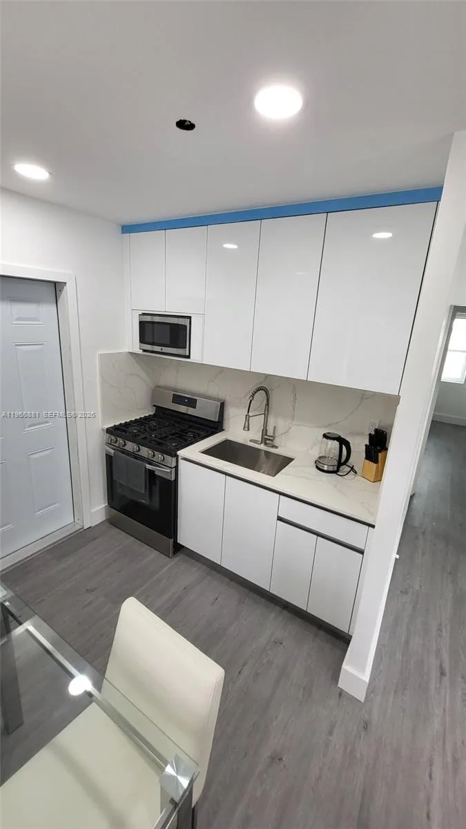 821 NE 6th St # 1, Hallandale Beach, FL 33009 photo 6