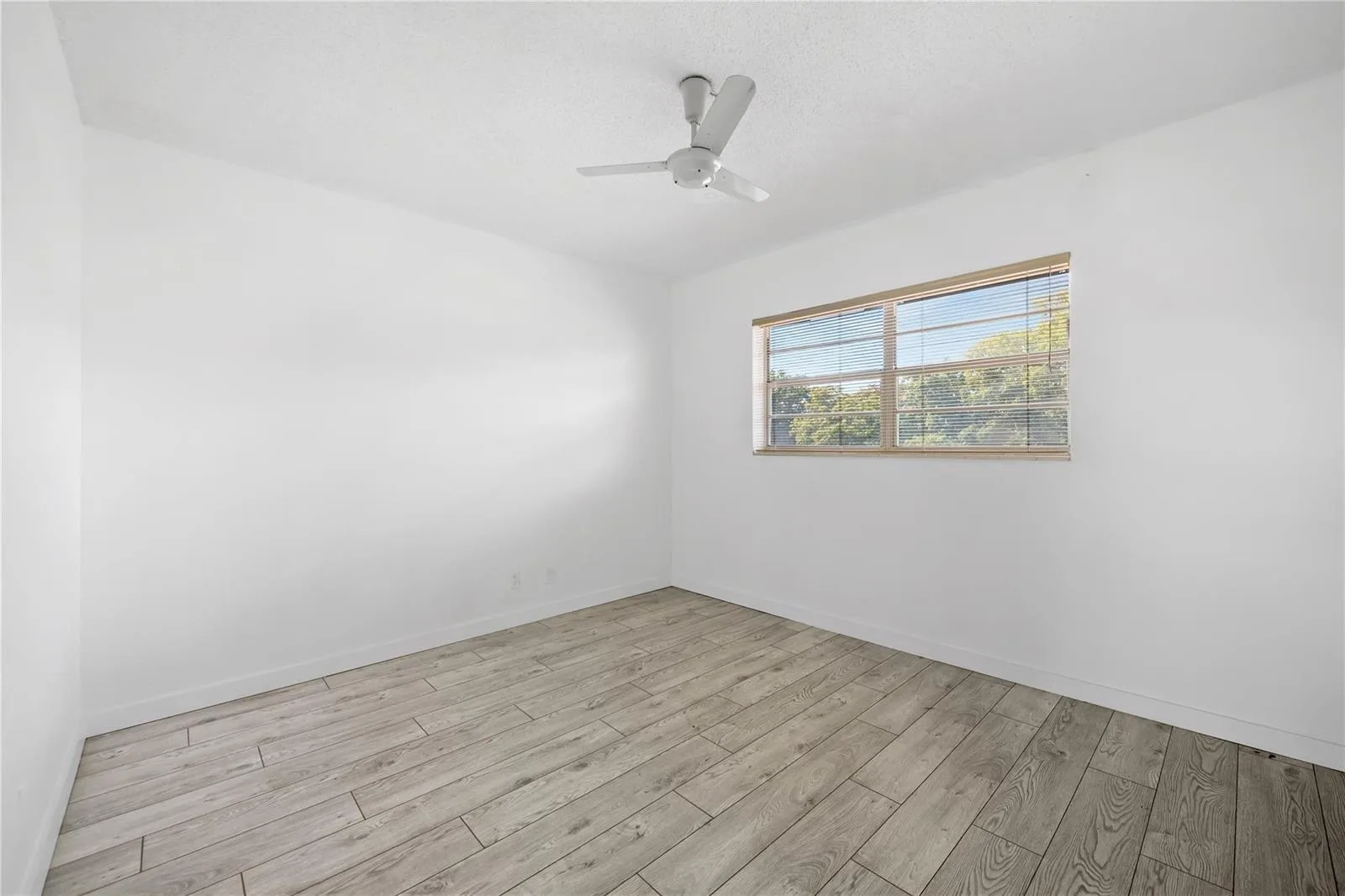 5031 W Oakland Park Boulevard # 309, Lauderdale Lakes, FL 33313 photo 7