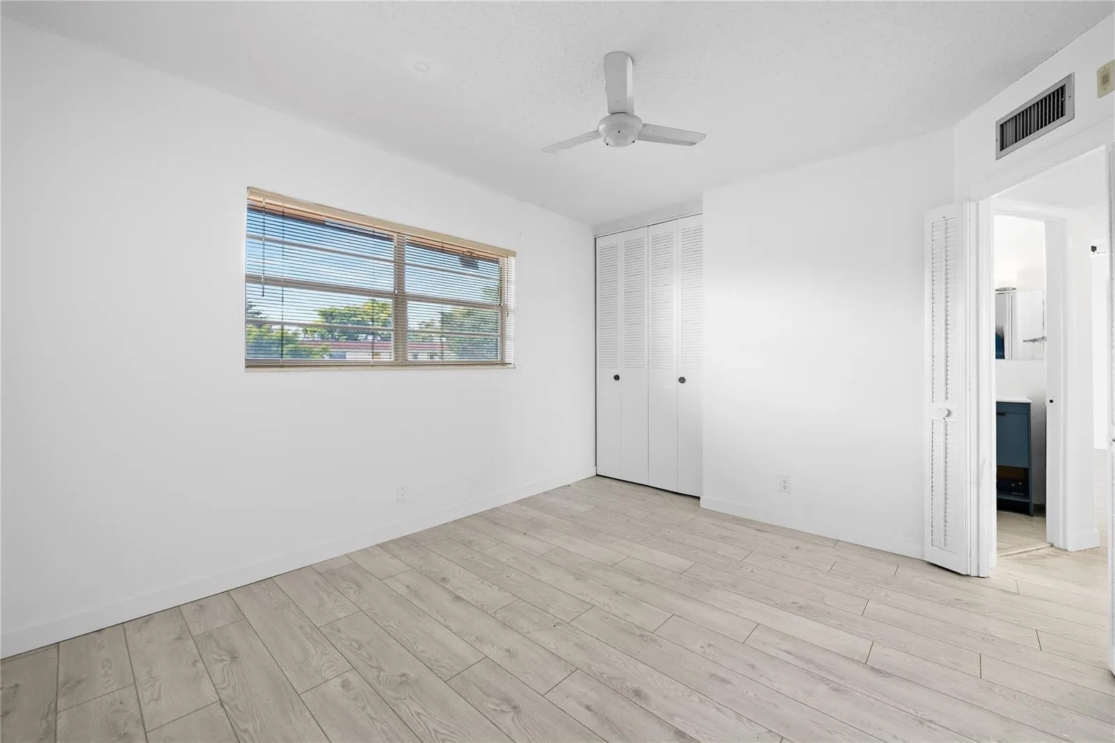 5031 W Oakland Park Boulevard # 309, Lauderdale Lakes, FL 33313 photo 9