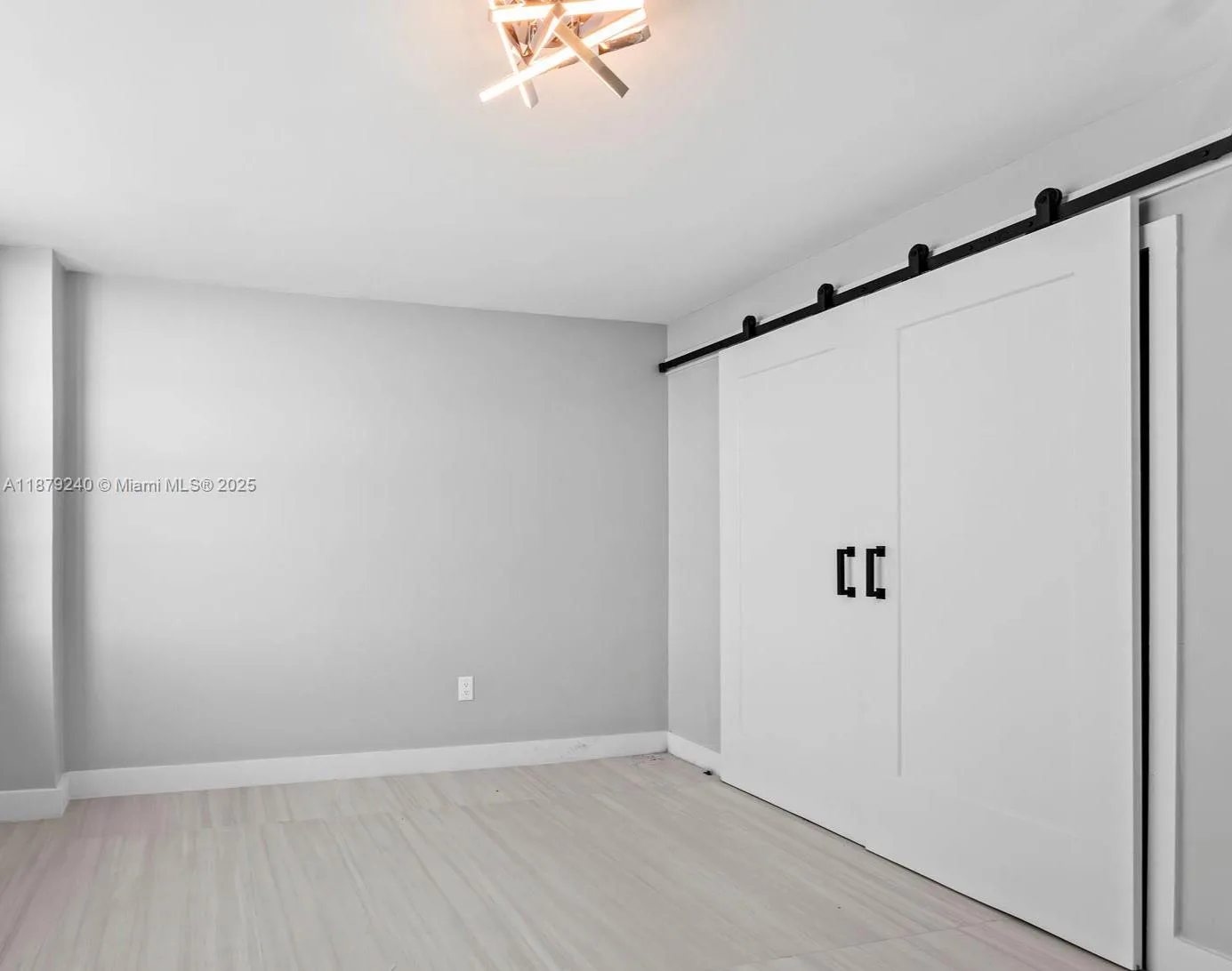 5555 Collins Ave # 14N, Miami Beach, FL 33140 photo 10