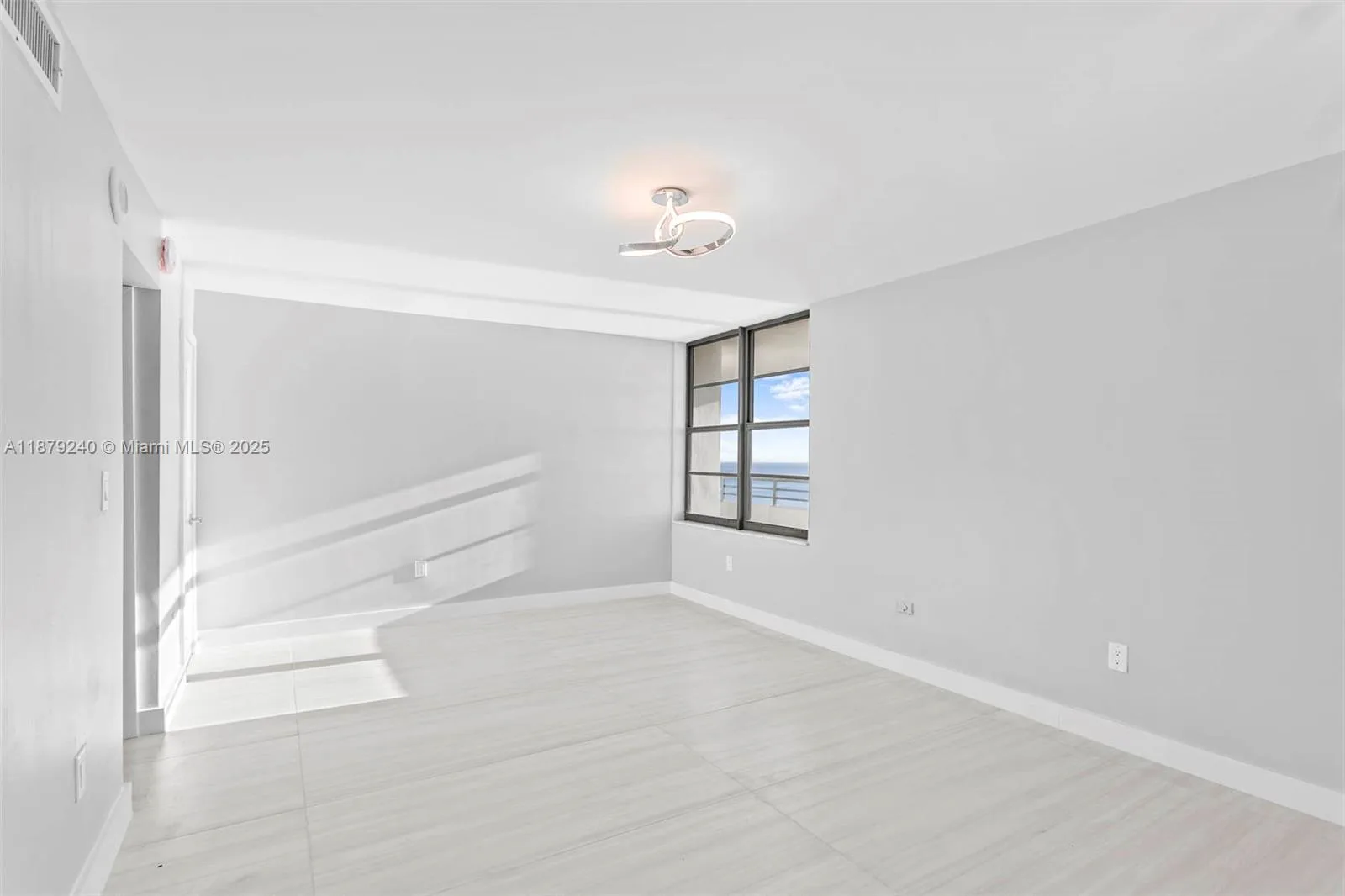 5555 Collins Ave # 14N, Miami Beach, FL 33140 photo 6