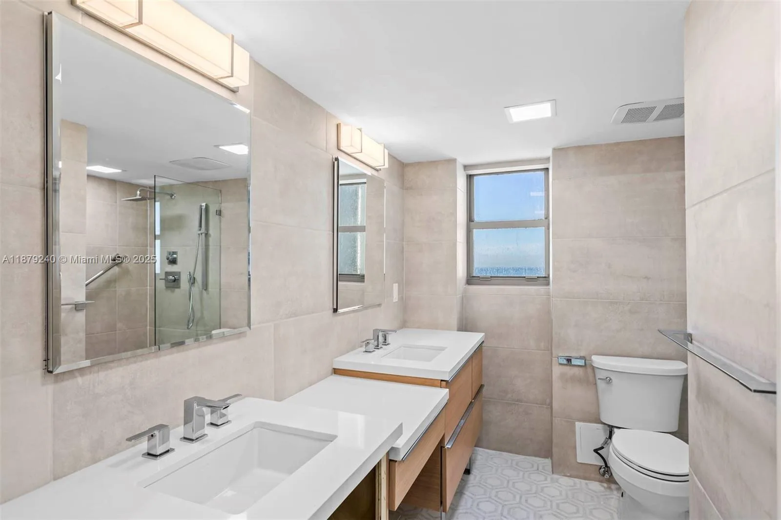 5555 Collins Ave # 14N, Miami Beach, FL 33140 photo 7
