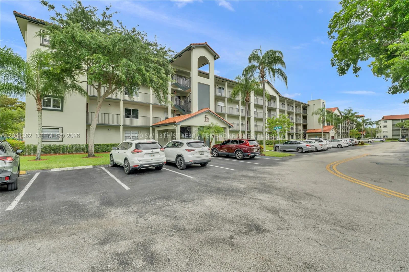 12900 SW 13th St # 309E, Pembroke Pines, FL 33027