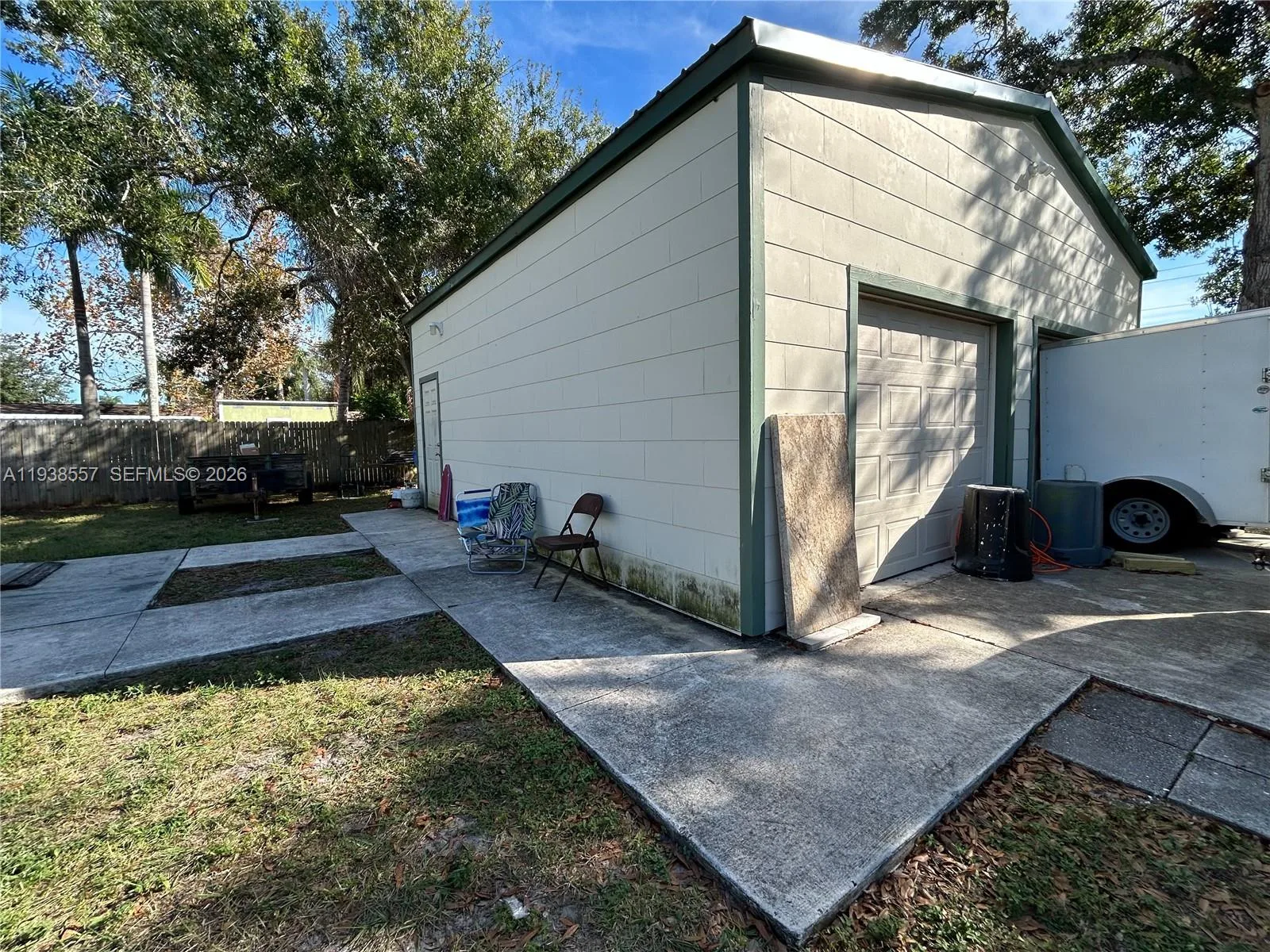 2817 8TH AVE W, Bradenton, FL 34205 photo 4