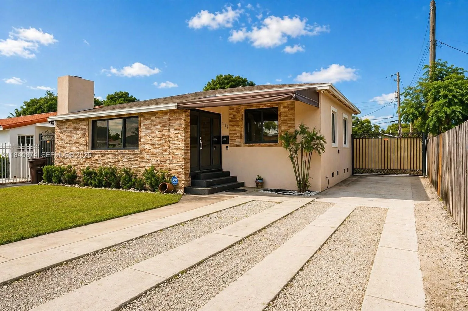 117 W 34th St, Hialeah, FL 33012
